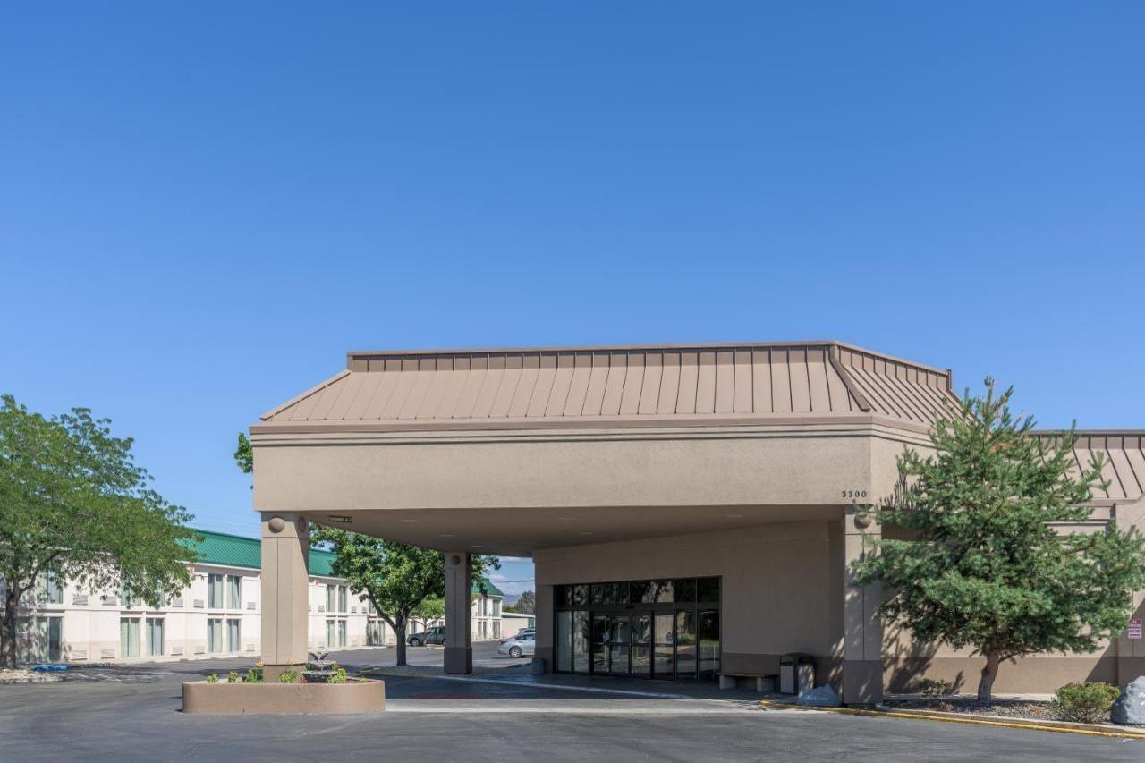 Ramada By Wyndham Boise Hotel Exterior photo