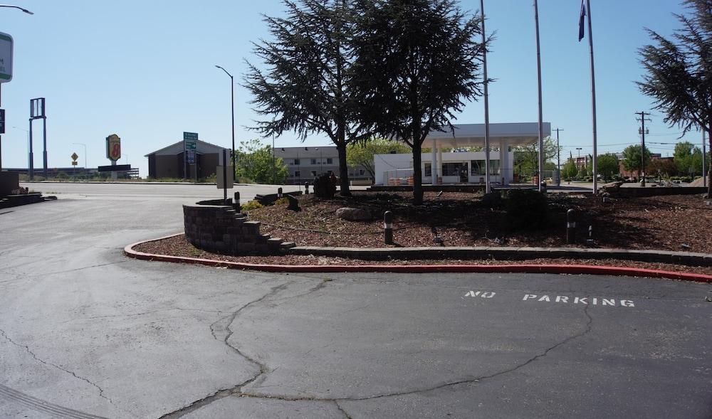 Ramada By Wyndham Boise Hotel Exterior photo